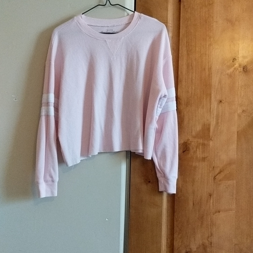 Pink long sleeve crop top